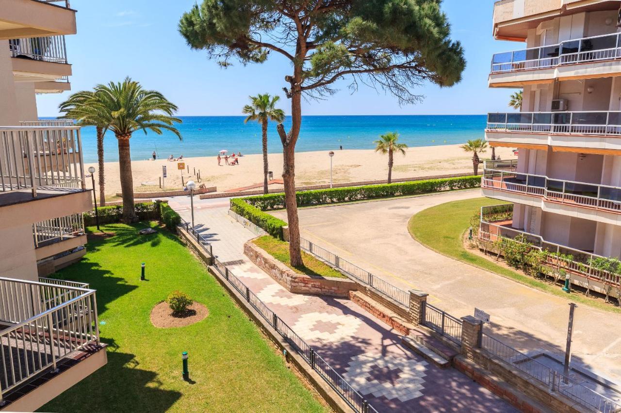Uhc Dms Family Apartments Cambrils Exterior photo