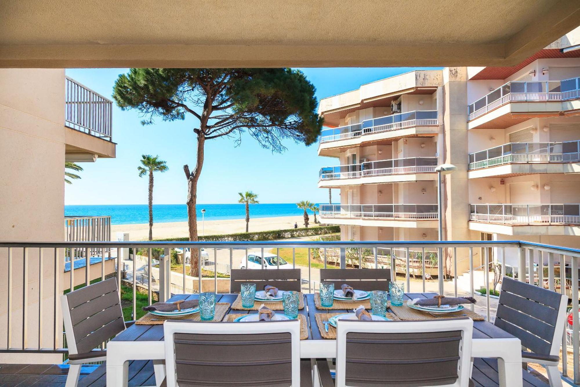 Uhc Dms Family Apartments Cambrils Exterior photo