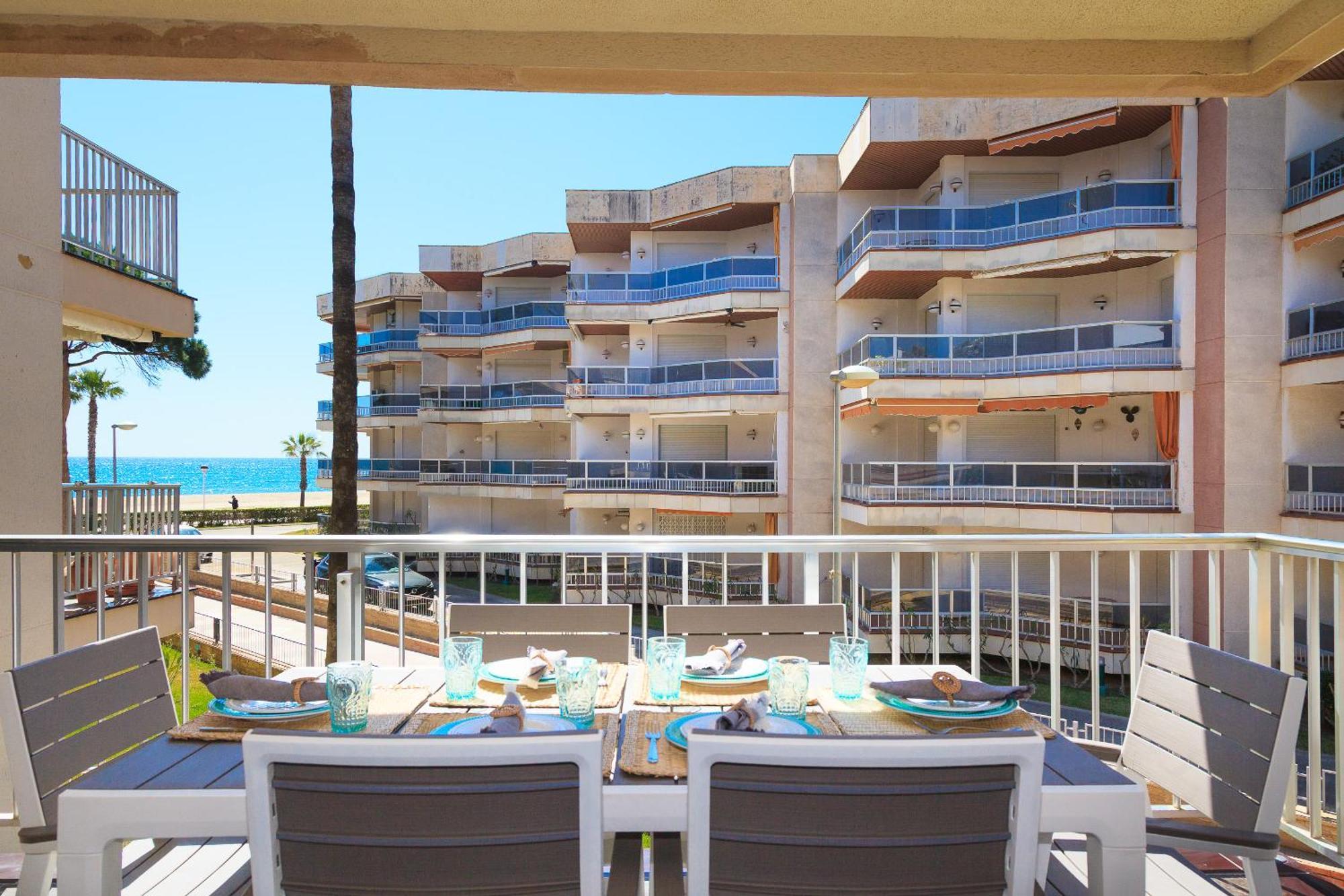 Uhc Dms Family Apartments Cambrils Exterior photo