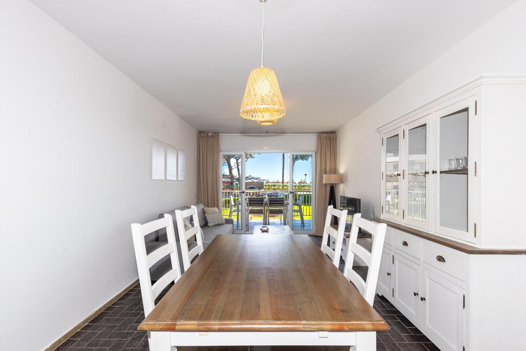 Uhc Dms Family Apartments Cambrils Room photo