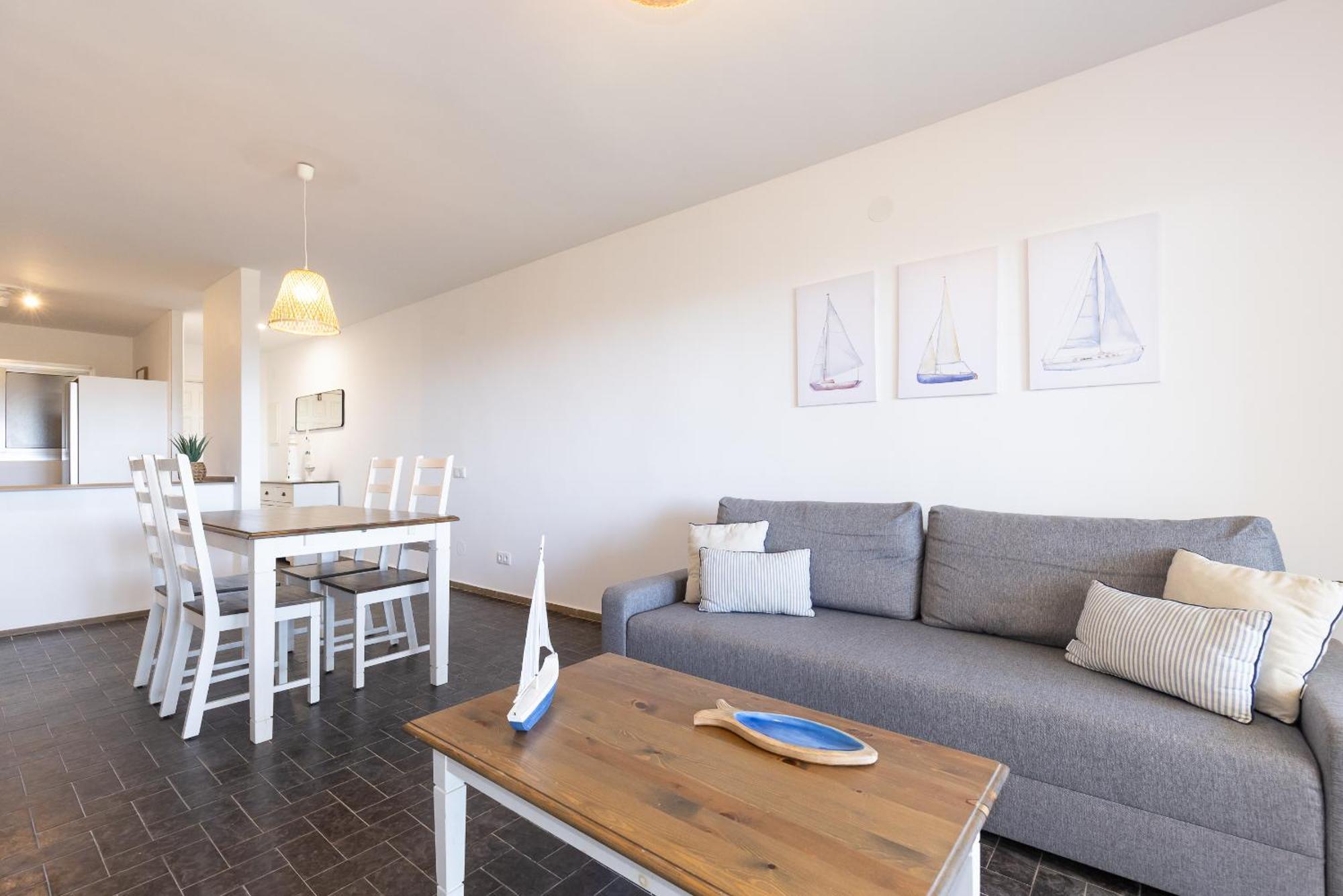 Uhc Dms Family Apartments Cambrils Room photo