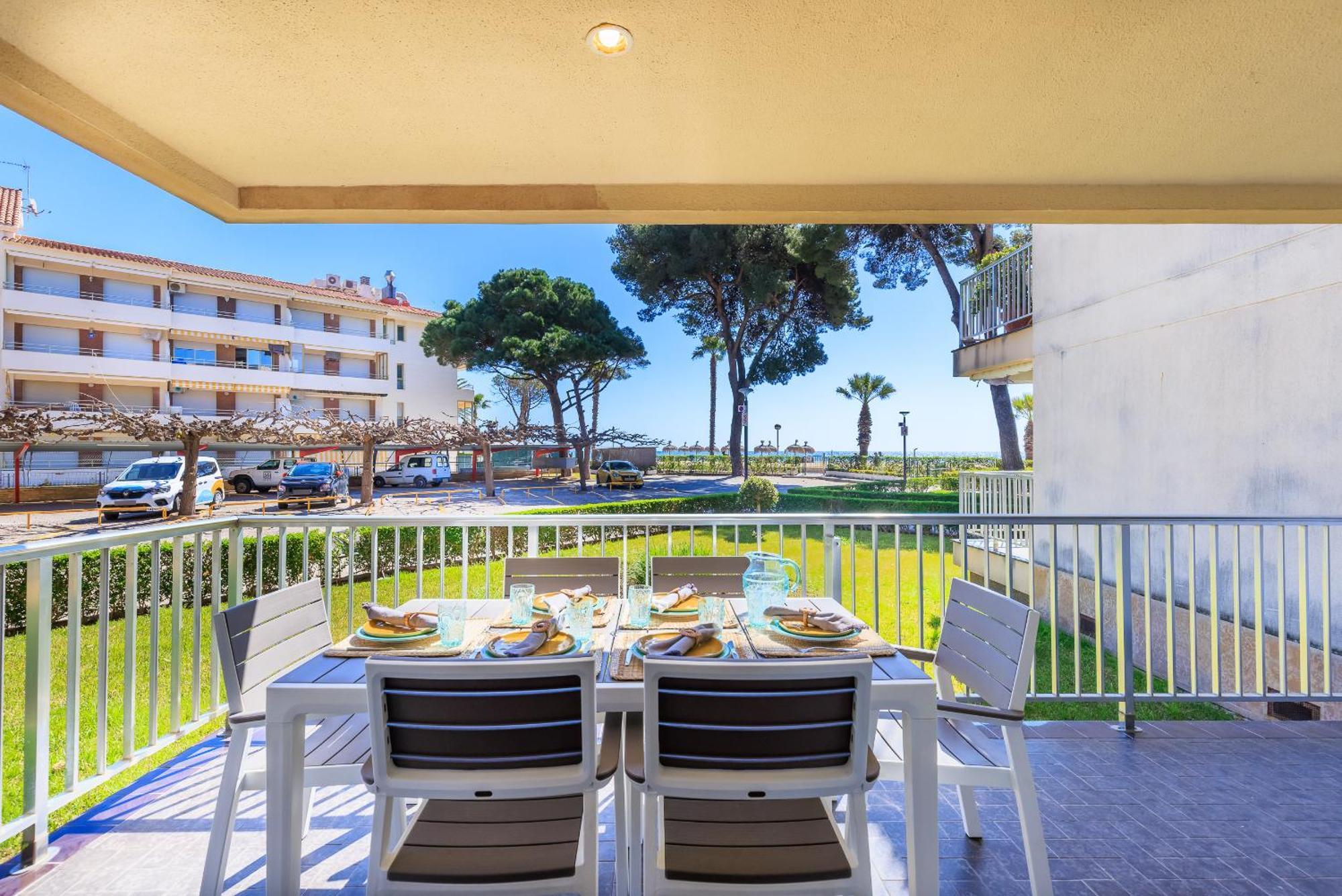 Uhc Dms Family Apartments Cambrils Exterior photo