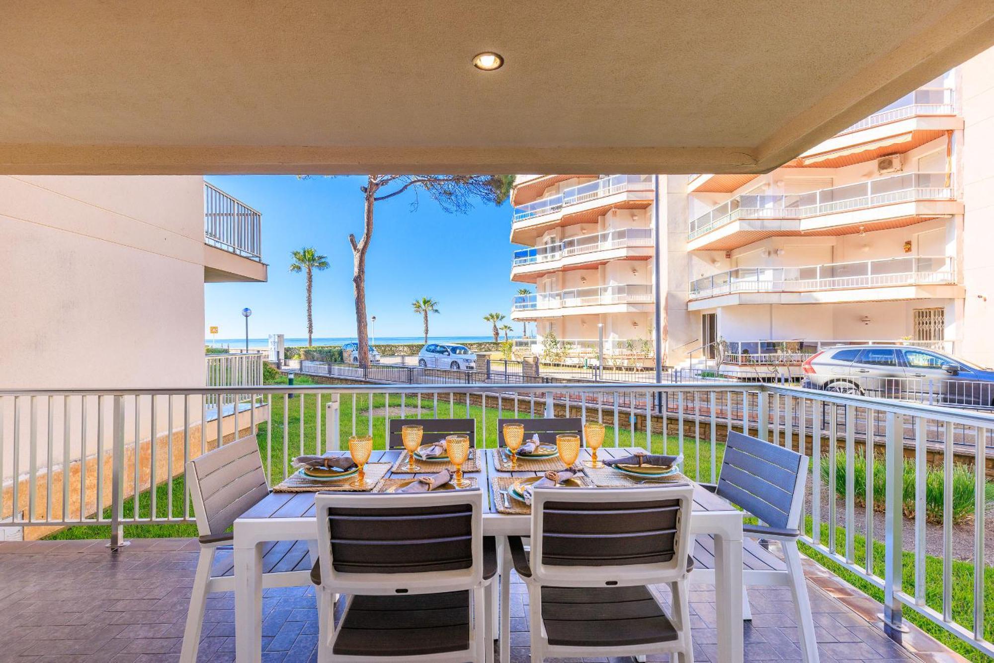 Uhc Dms Family Apartments Cambrils Exterior photo